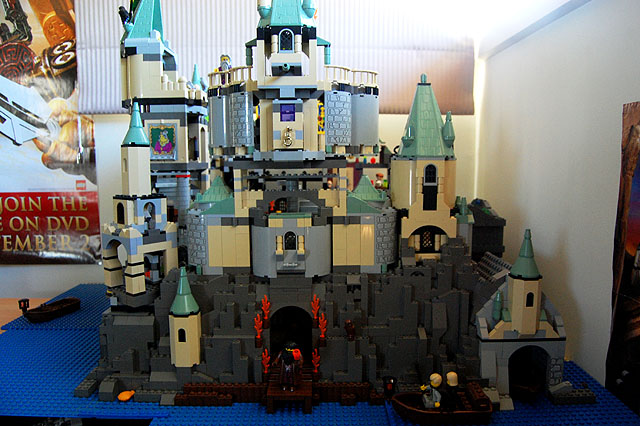 Lego hogwarts hot sale castle 2001