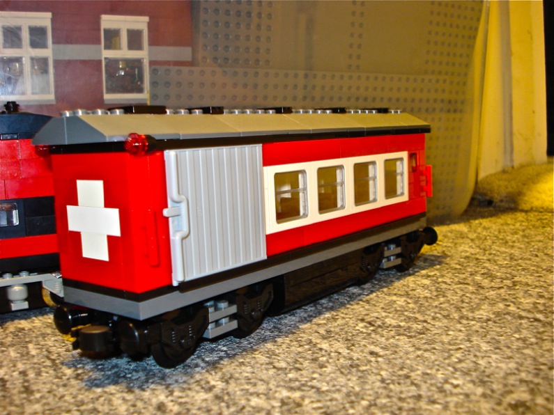 moc_10183_passenger_wagon_2.jpg