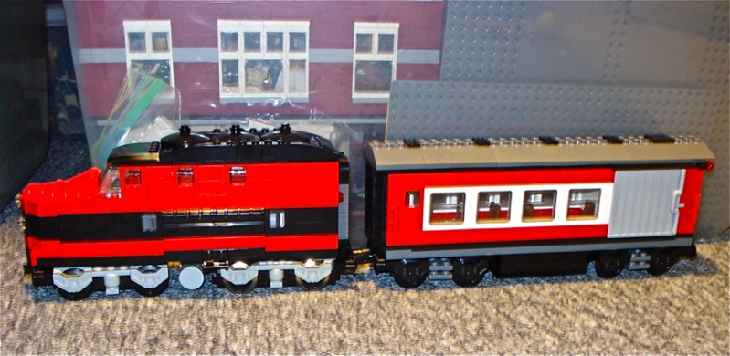 moc_red_jacket_passenger_diesel_1.jpg