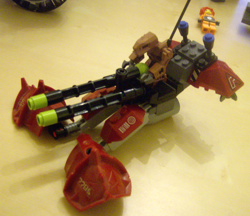 red_speeder_03.jpg