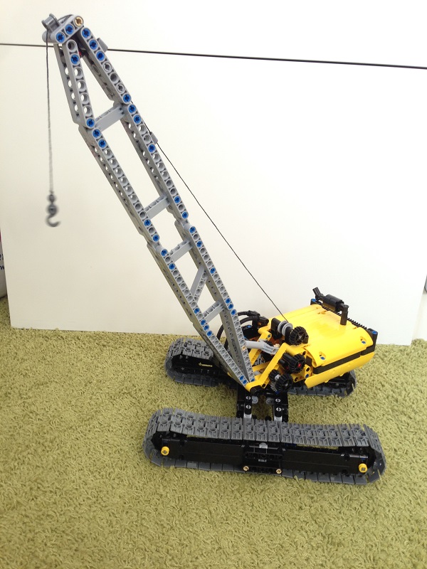 crawlercrane1.small.jpg