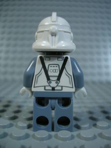 clone_ep3_pilot_rear.jpg