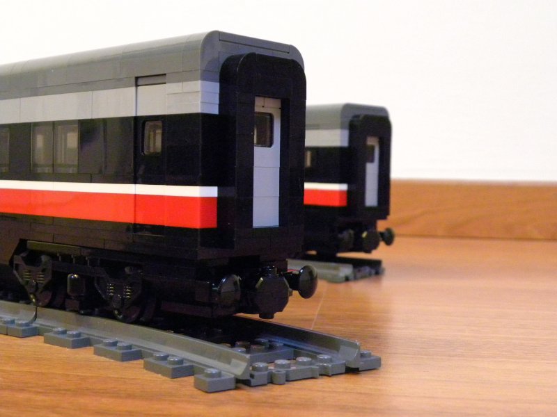 Lego mrt online train