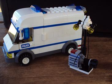 police_rescue_van_7.jpg