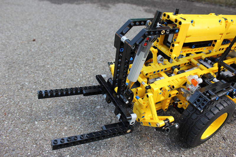 C-MODEL] 42030 Telehandler - LEGO Technic, Mindstorms, Model Team and Scale Modeling - Forums