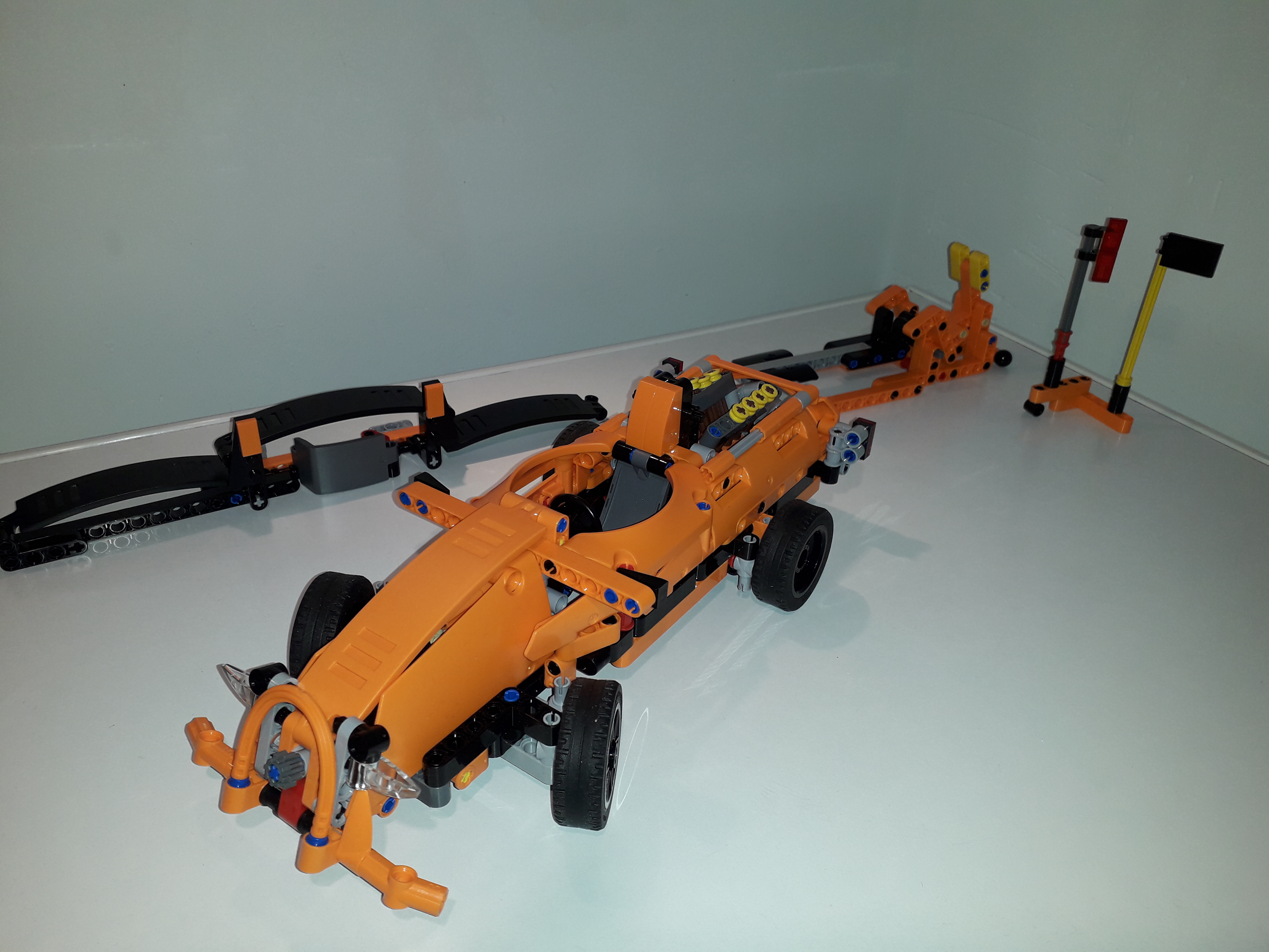 Erik Leppen's Demag AC700 9-Axle Mobile Crane - LEGO Technic, Mindstorms,  Model Team and Scale Modeling - Eurobricks Forums
