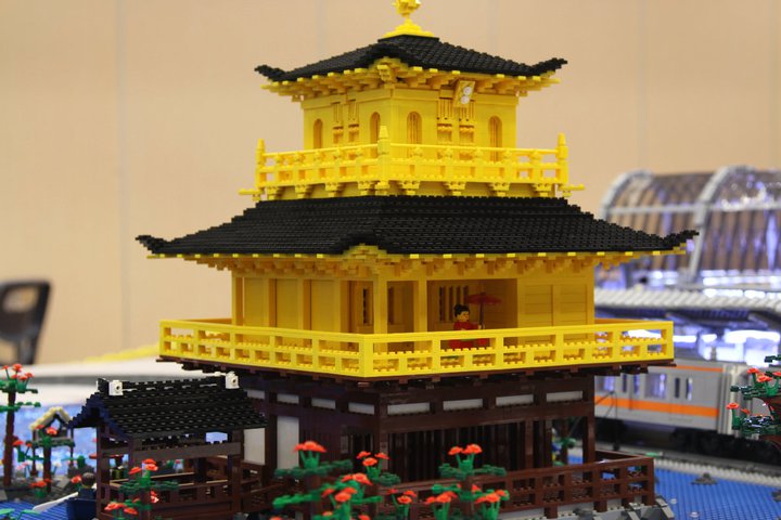 LEGO Japanese Temple and Reflecting Pond
