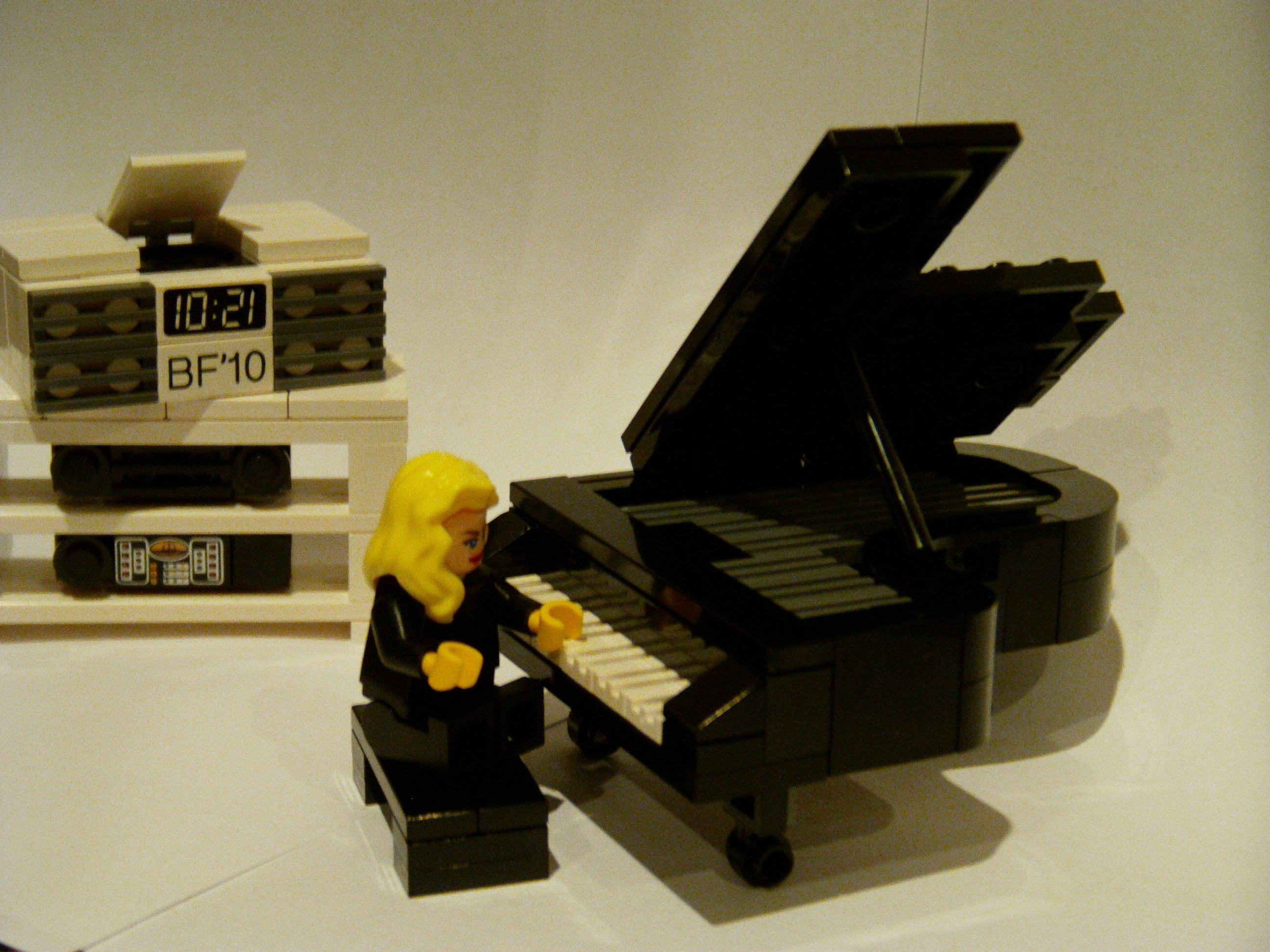 http://www.brickshelf.com/gallery/fib12345/Stills/dsc00032.jpg