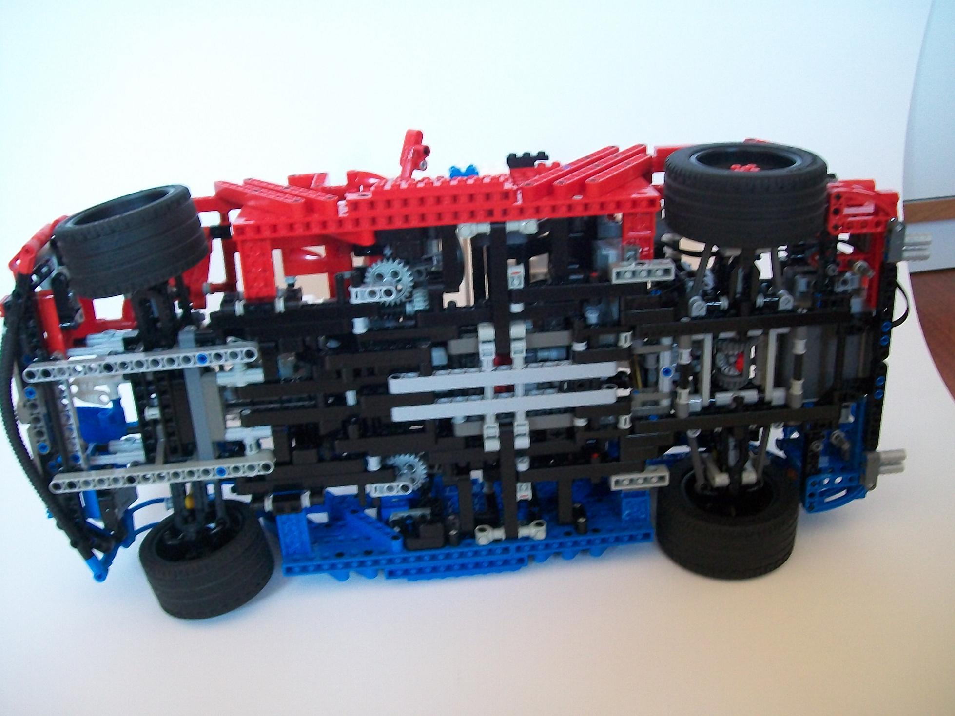 Lucaslegorio's Lego Technic Chilean Super Car - Lego Technic 