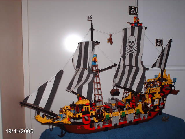 old lego pirate ship