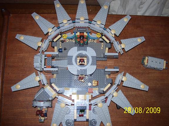 Review on retired set 4504 Millennium Falcon. - LEGO Star Wars - Eurobricks  Forums