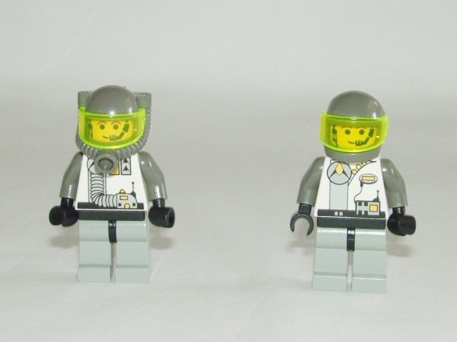 LEGO SPACE INSECTOIDS VS MARTIAL ARTS BOAT PEOPLE TEAM: 10 MINIFIGUR –  Rarest Finds