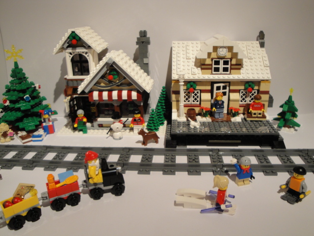 lego_winter_train_station_and_others_021.jpg