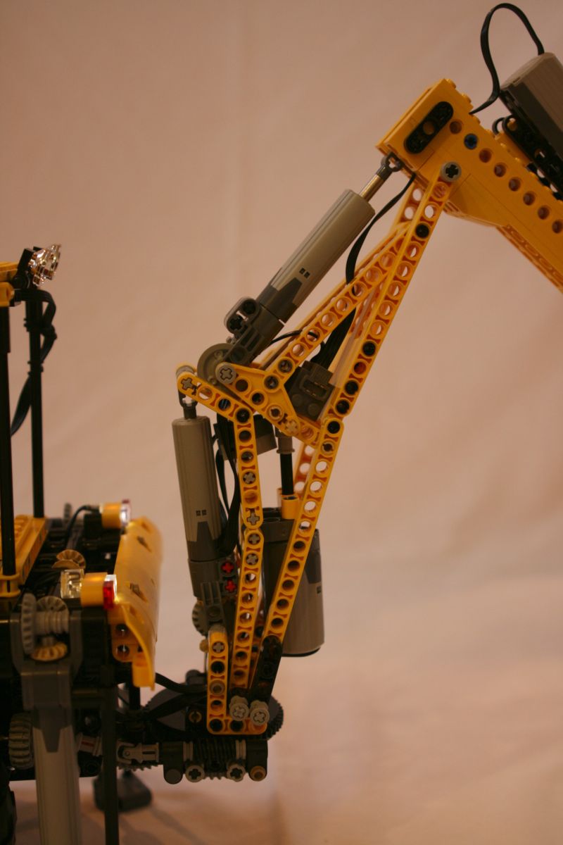 backhoe005.jpg