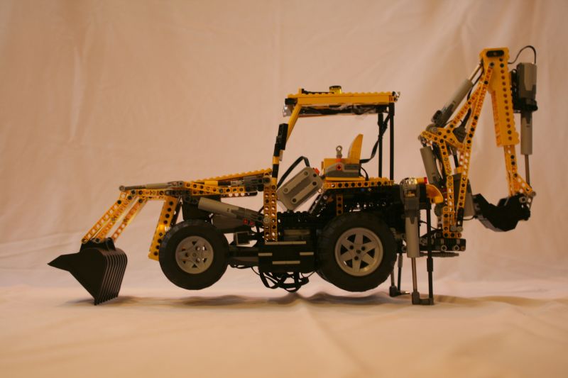 backhoe010.jpg