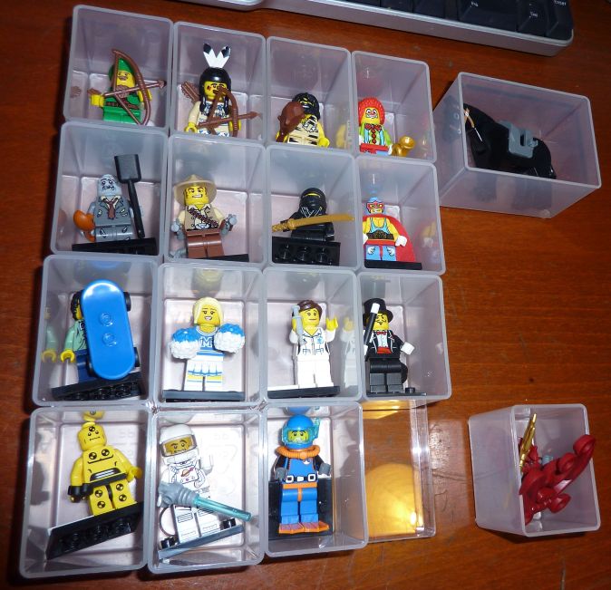 minifig_tray.jpg