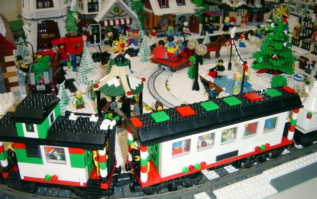 Christmas Train: Winter Village Train - LEGO Train Tech - Eurobricks Forums