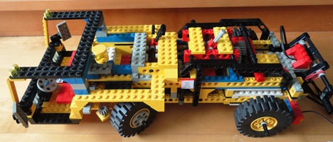 Lego 4WD vehicle version 8