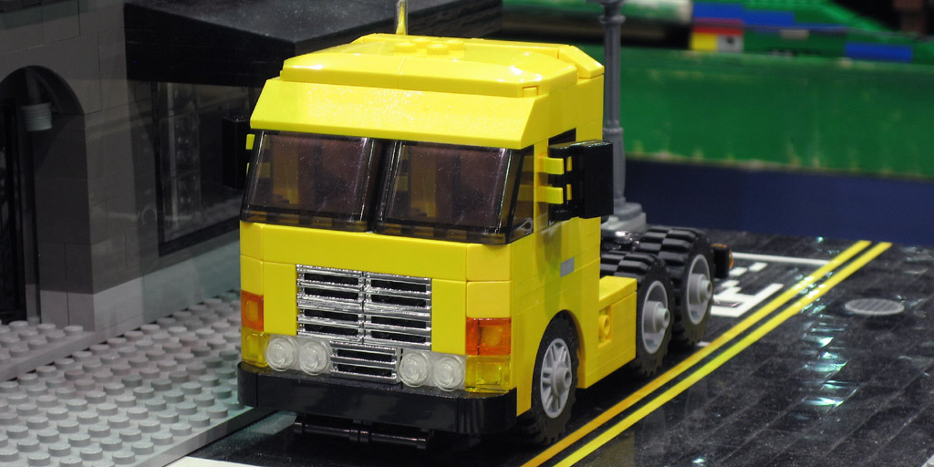 Brickshelf Gallery - truck_5.jpg