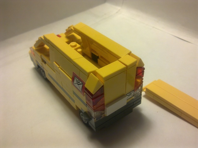 MOC: Minifig-scale Renault Kangoo - LEGO Town - Eurobricks Forums