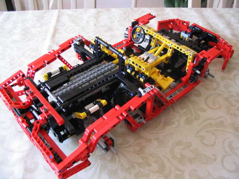 Brickshelf Gallery - lego_studlessredsportscar2009_018.jpg