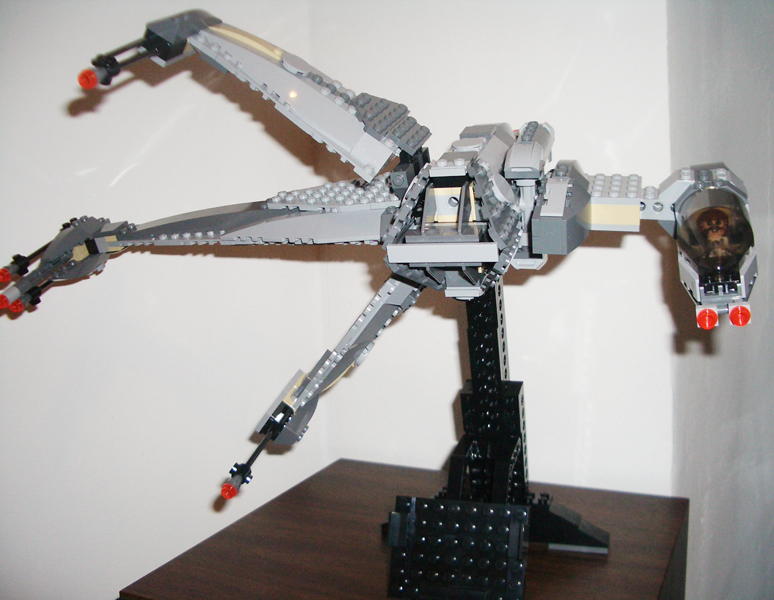 Brickshelf Gallery - B_wing.jpg