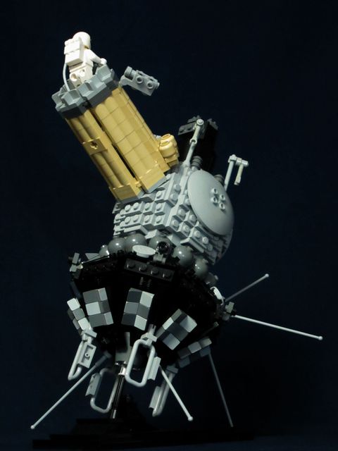 voskhod-spaceship-01-02.jpg