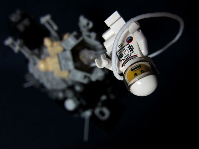 voskhod-spaceship-04-01-crisis.jpg