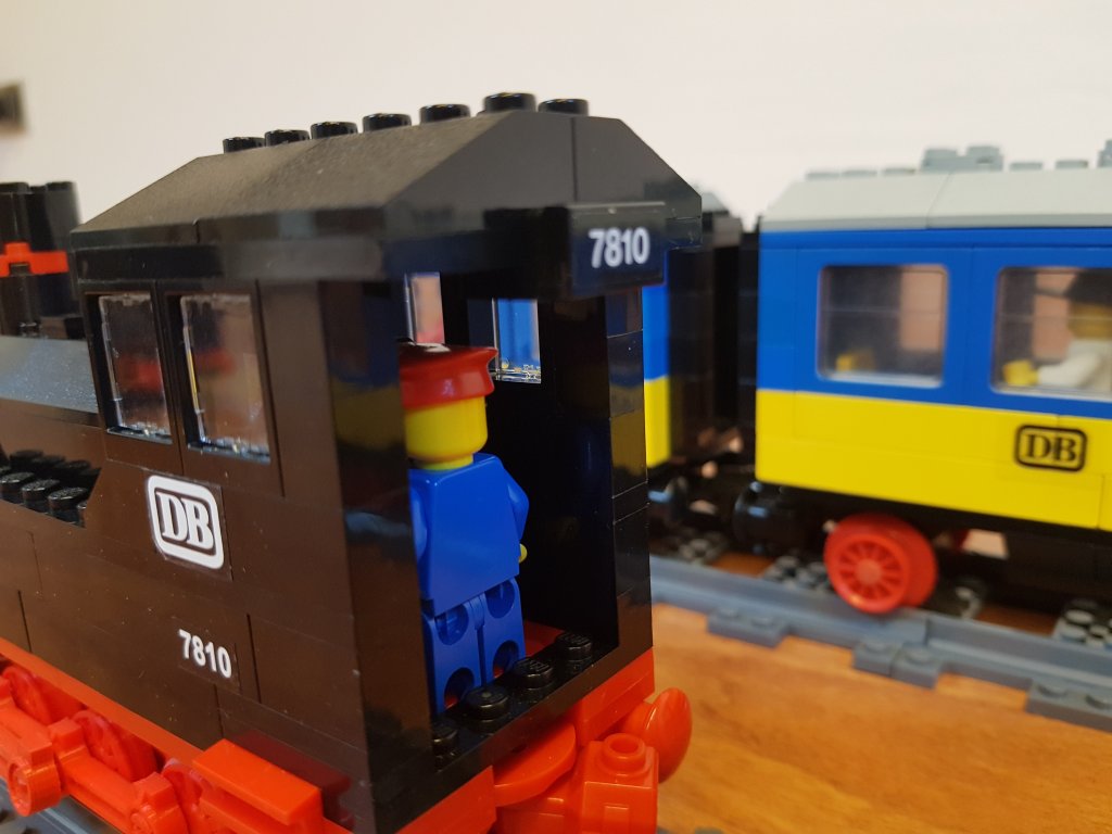 LEGO Diesel locomotive- Siemens Vectron DB - MOC - Power Functions
