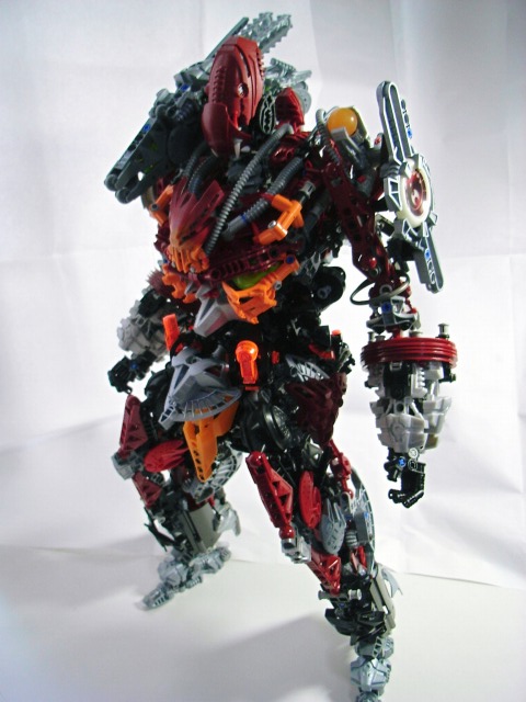 http://www.brickshelf.com/gallery/TarthurT/bionicle/nebula2/off0228124.jpg