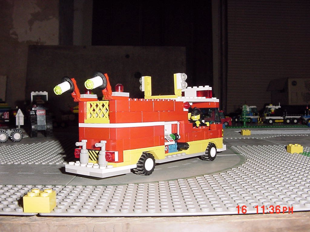 Brickshelf Gallery firepump1.jpg