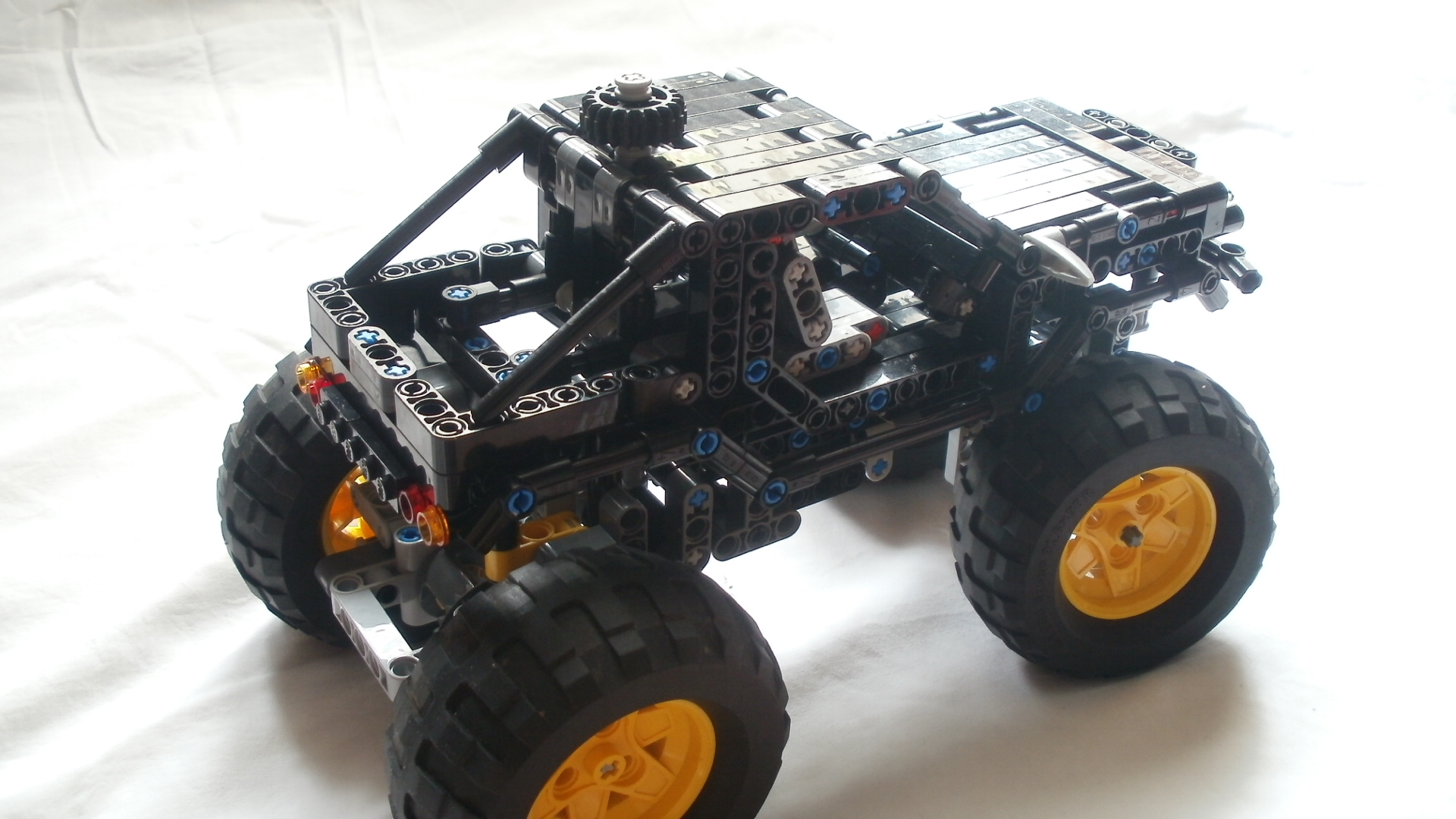 MOC: Monster Truck - LEGO Technic, Model Team and Scale Modeling.