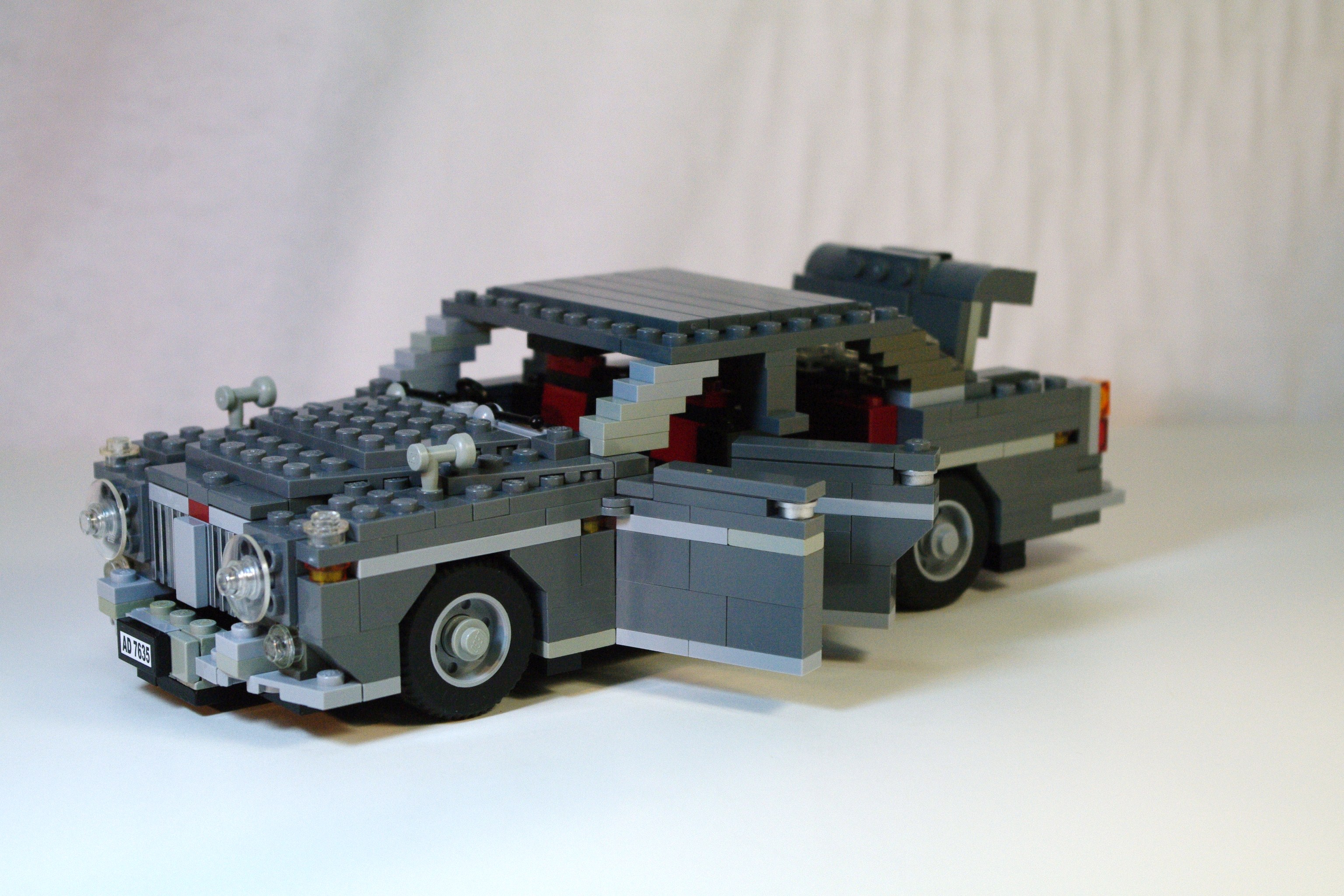 Brickshelf Gallery - rover_p5_3_litre_saloon_20.jpg