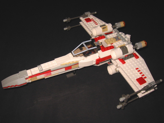 Brickshelf Gallery - 03.4502.x-wing.closed.wings.jpg