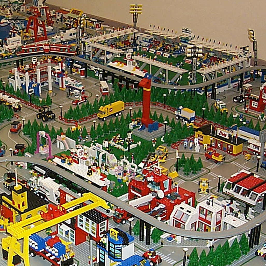 A Lego city 18 x 9 roadplates in size.... - LEGO Town - Eurobricks Forums