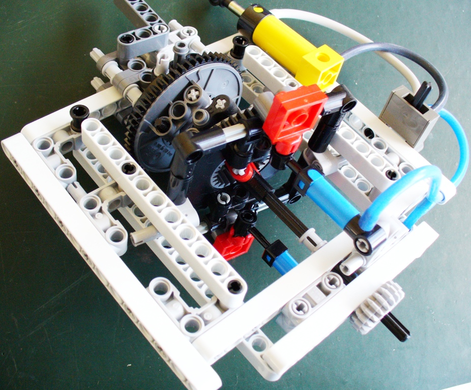 Brickshelf Gallery - swash_plate_pump3_dec06.jpg