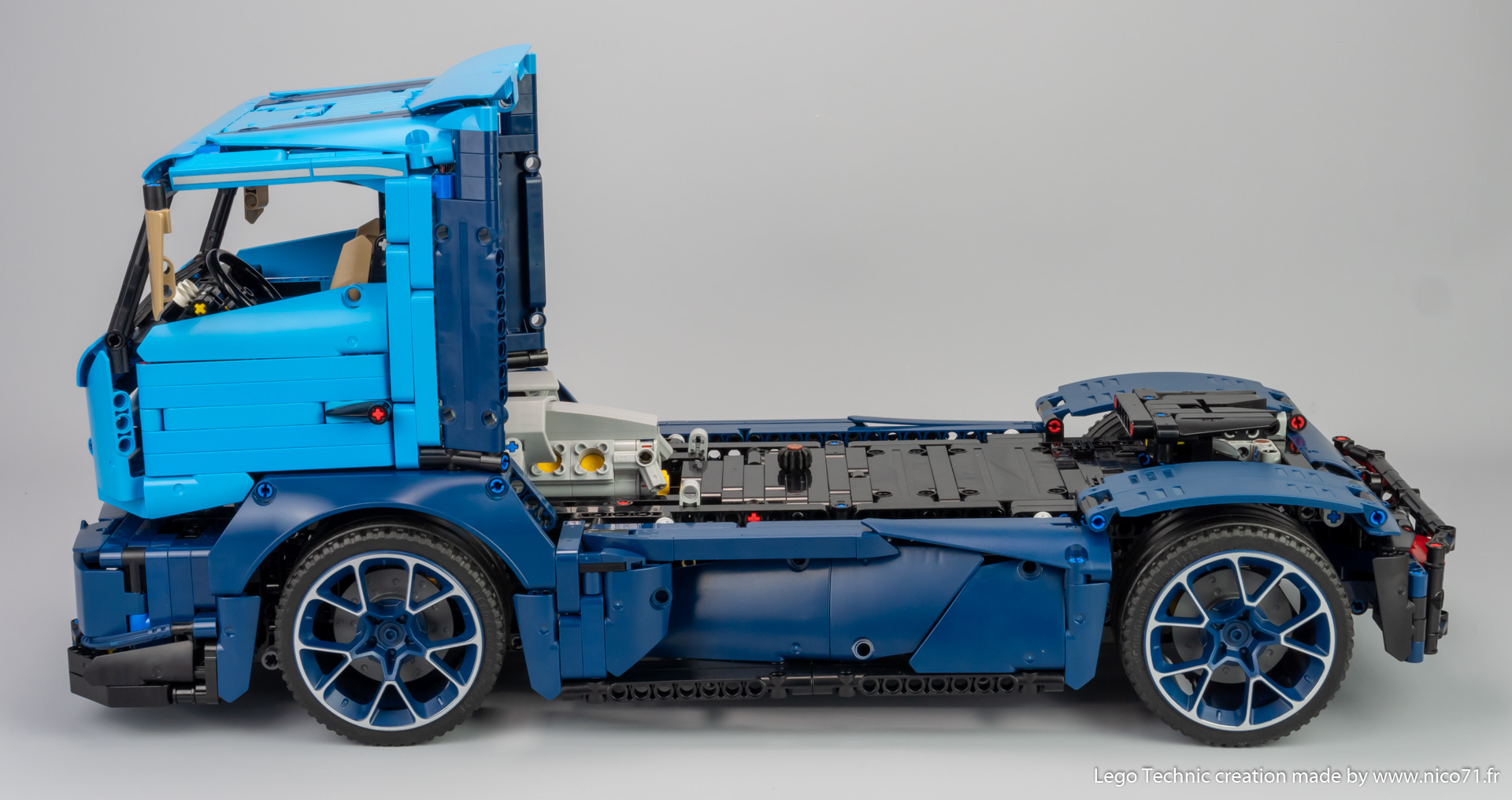 lego-42083-model-b-race-truck-3.jpg
