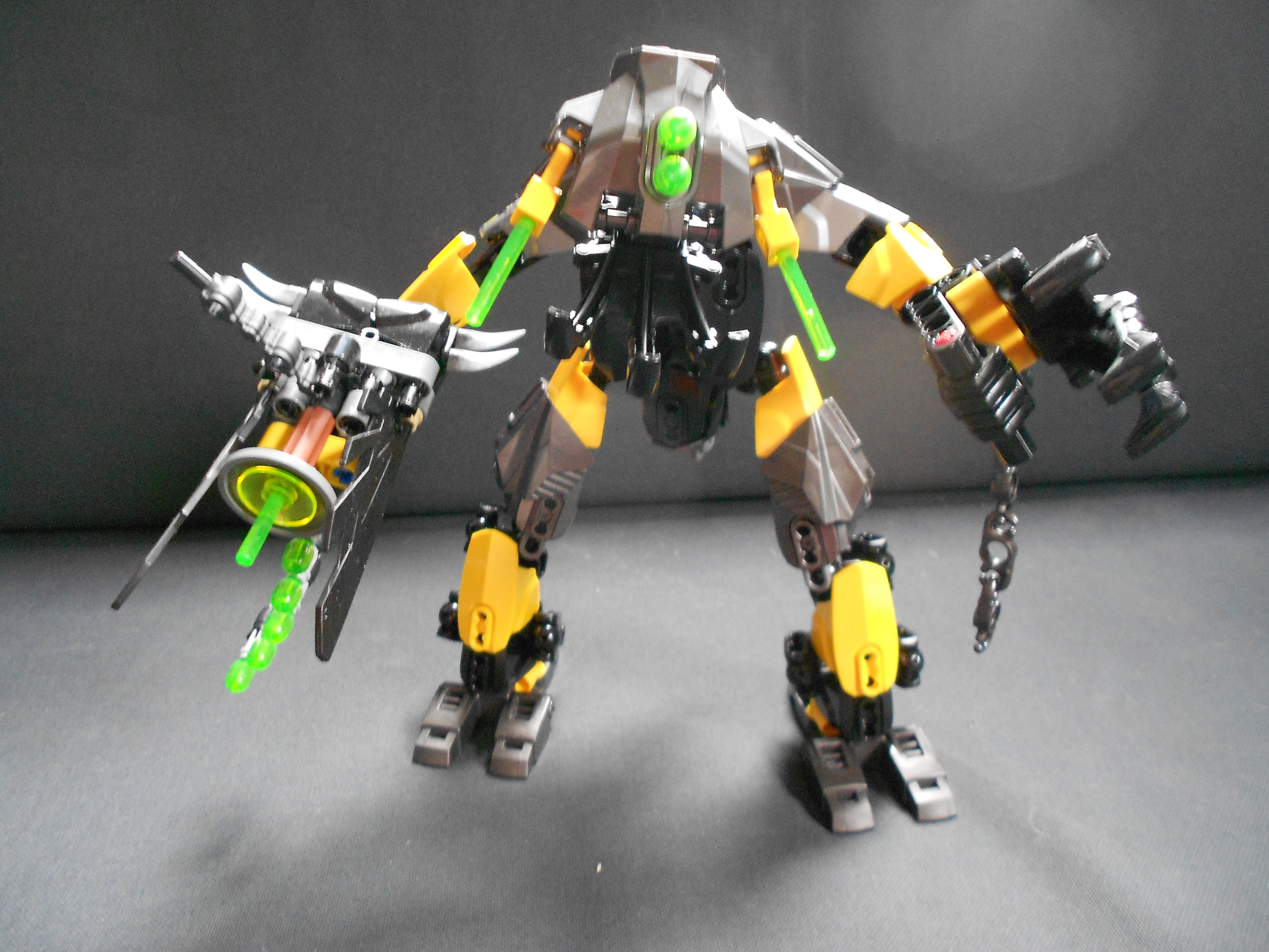 Constraction MOC: Alien Bounty Hunter Thing? - Lego Creations - The TTV ...