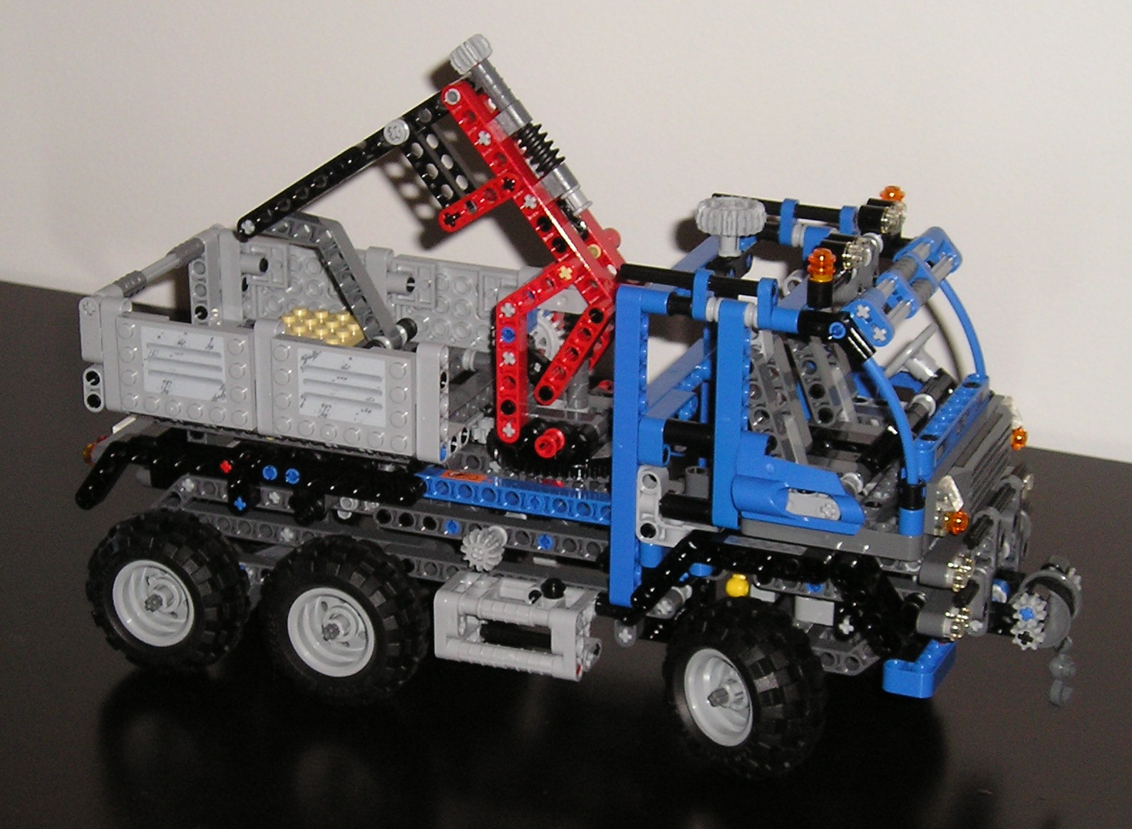 brickshelf-gallery-off-road-truck-1-crop-jpg