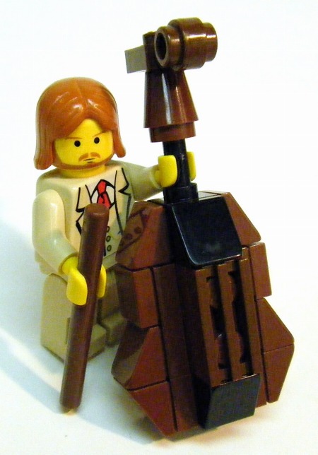 LEGO Express • LEGO contrabass with bow (via oringosun)